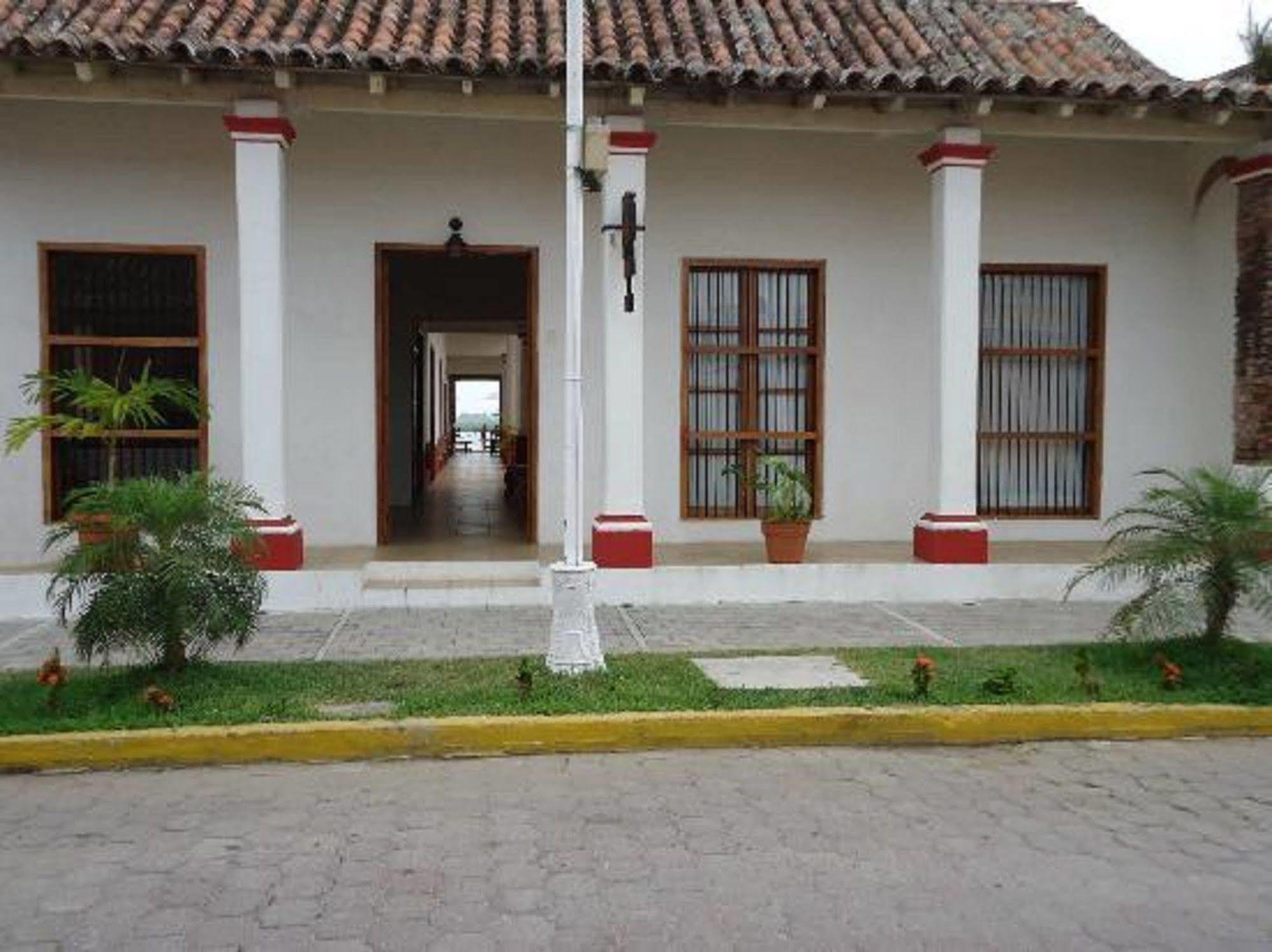 Casa Del Rio Hotel Tlacotalpan Buitenkant foto