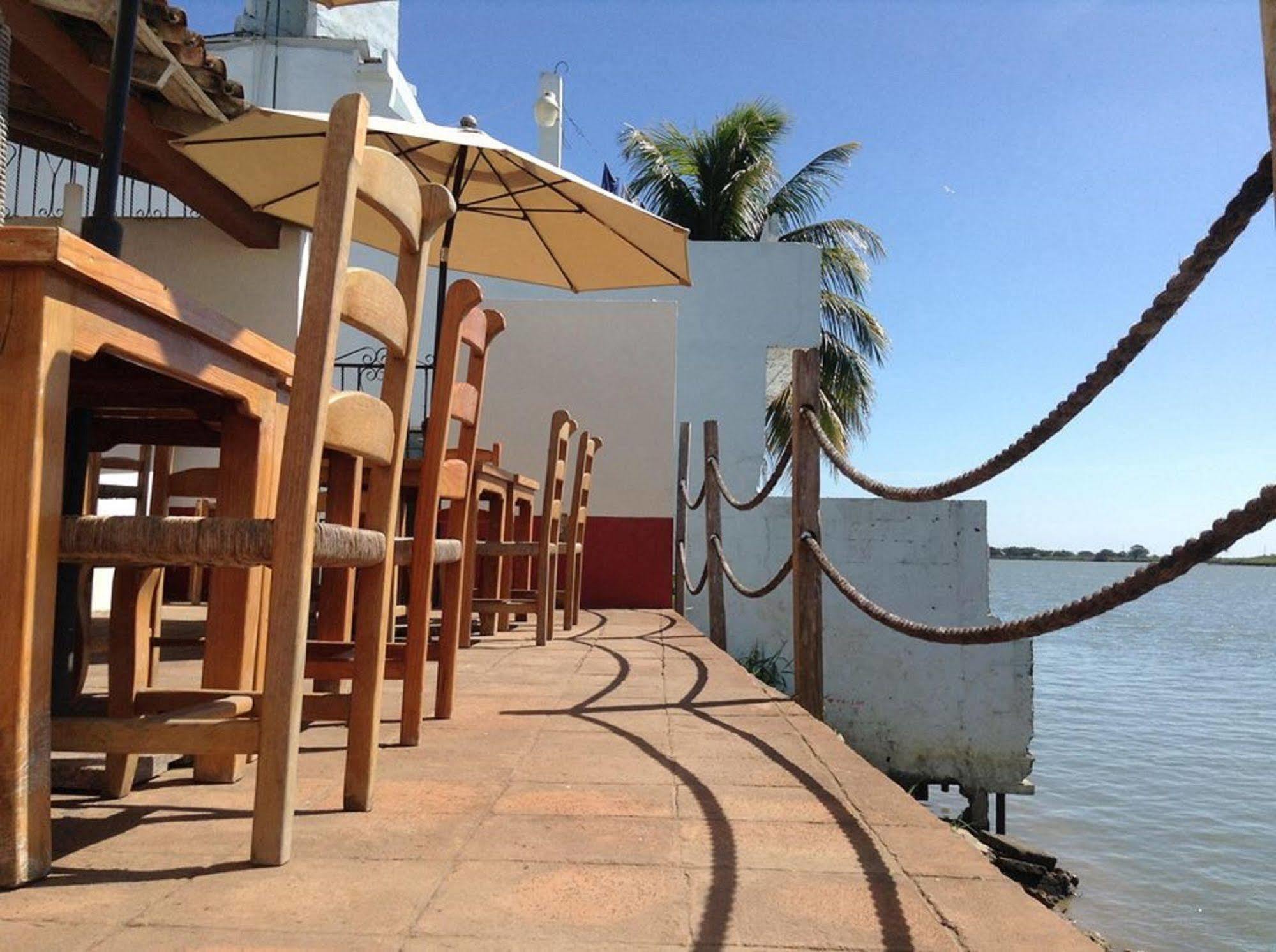 Casa Del Rio Hotel Tlacotalpan Buitenkant foto